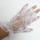 Белые ажурные перчатки без пальцев
