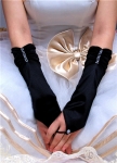 Черные перчатки без пальцев