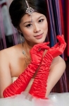 Красные элегантные перчатки
